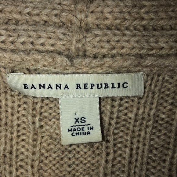 Banana Republic Sweater - Picture 2 of 5